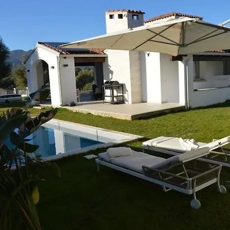 Ami Villa *