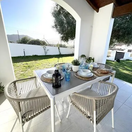 Ami Villa *